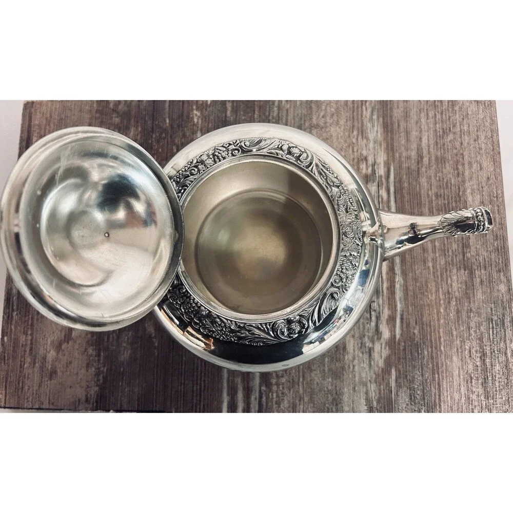 VTG Wilcox New Beverly Manor Silver Plate Teapot #1302 Polished Hinged Lid Fancy